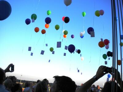Privatveranstaltung - Luftballons steigen in die Luft